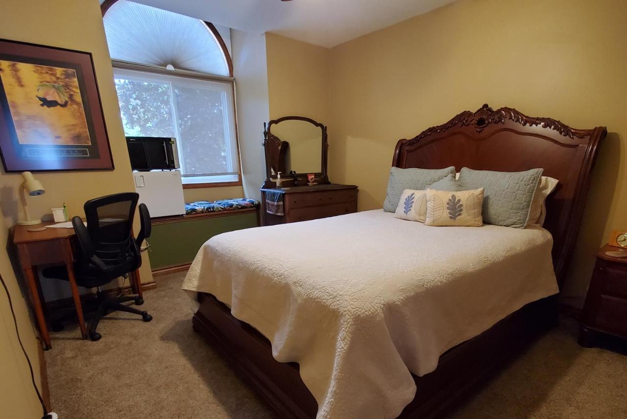 Hampton House Daire Clinton Township Dış mekan fotoğraf